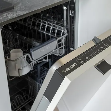 Appartamento Saxon Garden Spacious By Bookinghost *