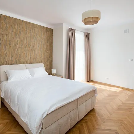 Saxon Garden Spacious By Bookinghost Varsavia