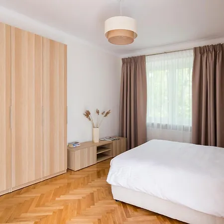 Saxon Garden Spacious By Bookinghost Warsaw